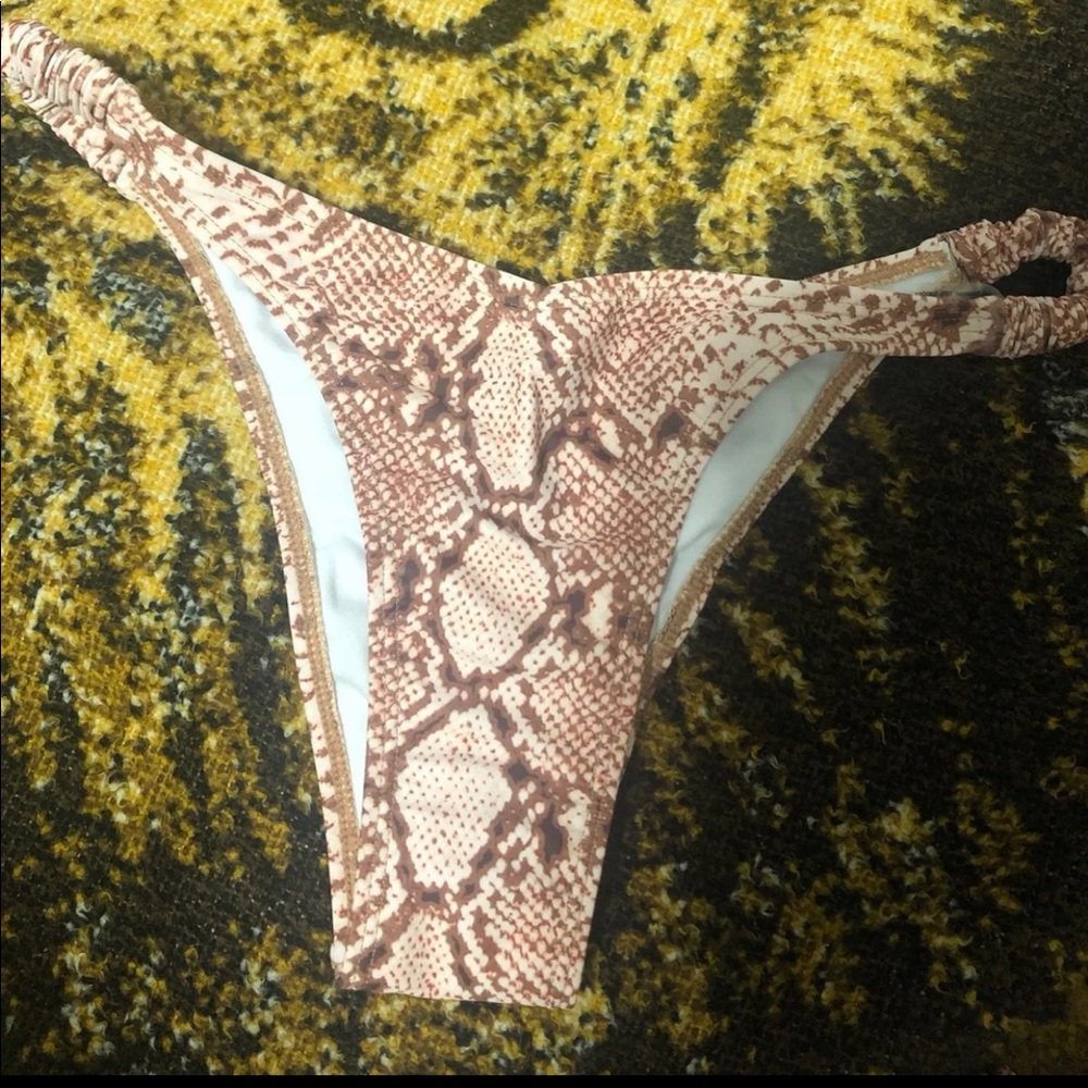 Women Shein snakeprint bikini bottom NEW
